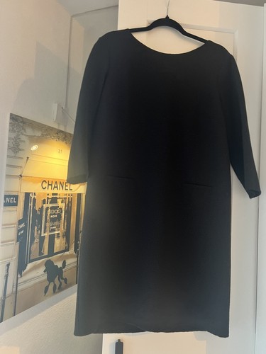 Schwarzes elegantes kleid - schwarzes,